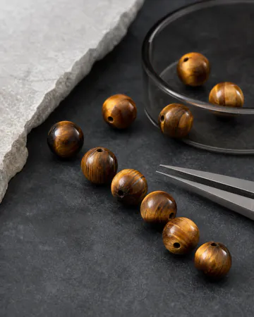 August peridot birthstone beads